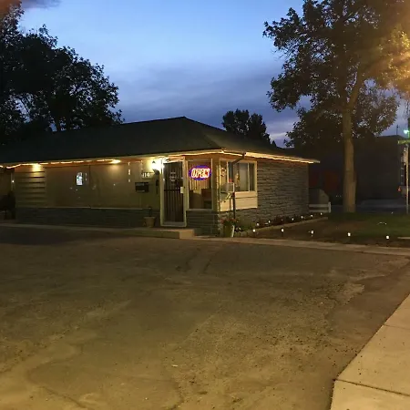 The Ol' Wyoming Motel